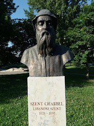 Szent Charbel-szobra