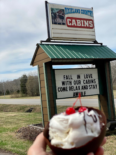 Cabin Rental Agency «Dixieland Cabins», reviews and photos, 1613 Donelson Pkwy, Dover, TN 37058, USA