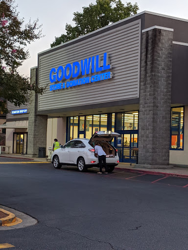 Non-Profit Organization «Goodwill of North Georgia: Sandy Springs Store and Donation Center», reviews and photos, 6650 Roswell Rd, Atlanta, GA 30328, USA