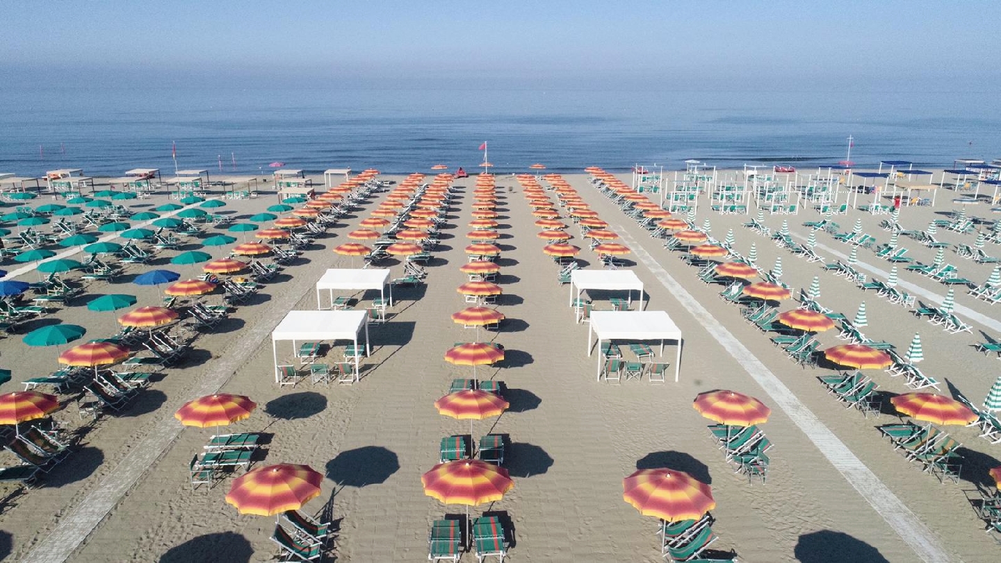 Foto von Spiaggia Lido di Camaiore mit etwas sauber Sauberkeitsgrad
