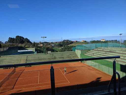 Real Club de Tenis Aviles en Aviles, Asturias
