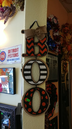 Thrift Store «Thrifty Nickel Tampa Thrift Store Re-Sale», reviews and photos, 7706 W Hillsborough Ave, Tampa, FL 33615, USA