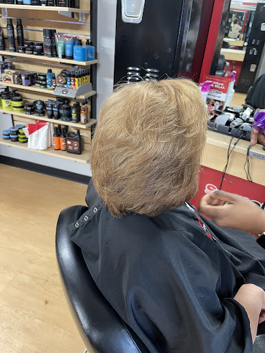 Hair Salon «Sport Clips Haircuts of Okatie», reviews and photos, 198 Okatie Village Dr Ste. 104, Bluffton, SC 29910, USA