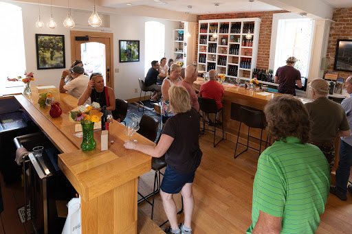 Winery «Wide River Winery - Tasting Room», reviews and photos, 106 N Cody Rd, Le Claire, IA 52753, USA