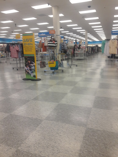 Clothing Store «Ross Dress for Less», reviews and photos, 523 S MacDade Blvd, Holmes, PA 19043, USA