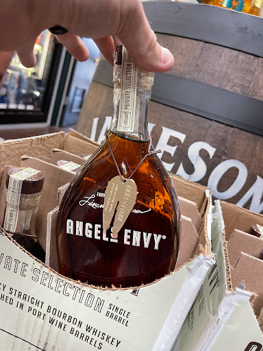 Liquor Store «Liquor Depot», reviews and photos, 2534 E Bearss Ave, Tampa, FL 33613, USA