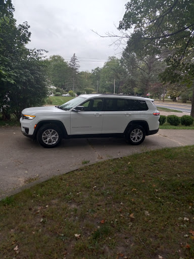 Chrysler Dealer «Henkel Chrysler Jeep Dodge», reviews and photos, 1275 W Dickman Rd, Springfield, MI 49037, USA