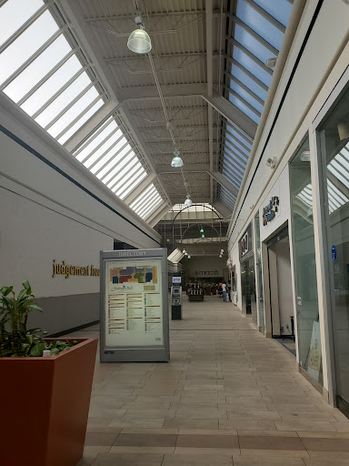 Movie Theater «Regal Cinemas Southpark Mall 16», reviews and photos, 300 Southpark Cir, Colonial Heights, VA 23834, USA