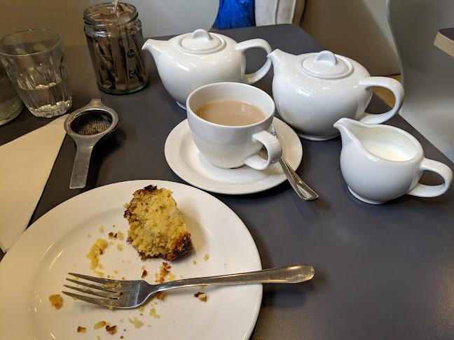 The London Review Cake Shop - Coffee shop