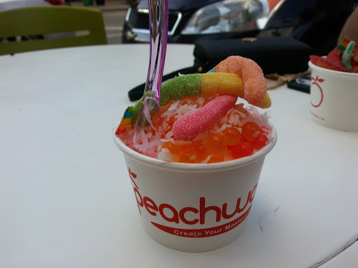 Frozen Yogurt Shop «Peachwave Frozen Yogurt & Gelato», reviews and photos, 6 W 8th St, Holland, MI 49423, USA