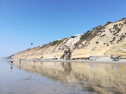 Leucadia beach'in fotoğrafı dağlarla çevrili