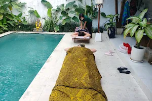 Bambu Massage home service 24hour on call image