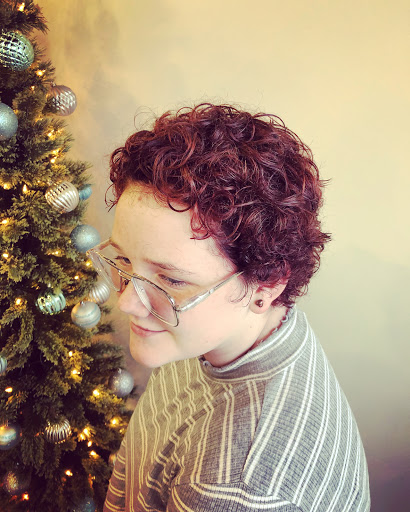 Hair Salon «Lunatic Fringe Salon Sharonville», reviews and photos, 11051 Reading Rd, Sharonville, OH 45241, USA