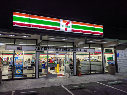 Convenience Store «7-Eleven», reviews and photos, 975 Rollins Rd, Burlingame, CA 94010, USA