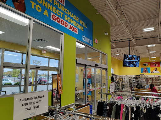 Thrift Store «Goodwill - Mankato», reviews and photos