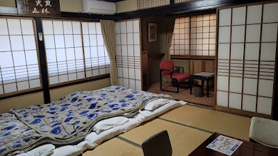 ひしや寅蔵