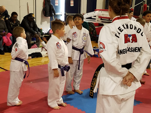 Outdoor Sports Store «Ho Chunk Sports and Expo Center», reviews and photos, 10 Southland Dr, Lynwood, IL 60411, USA