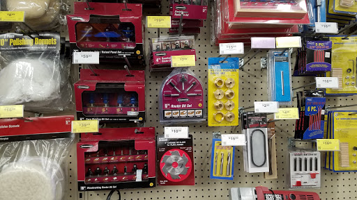 Hardware Store «Harbor Freight Tools», reviews and photos, 1317 E Osceola Pkwy, Kissimmee, FL 34744, USA