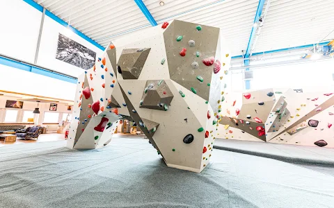 Dynochrom Boulderhalle image