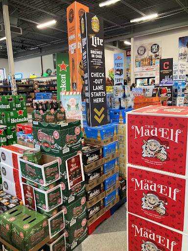 Liquor Store «Shoregate Beverage & Liquor», reviews and photos, 30498 Lakeshore Blvd, Willowick, OH 44095, USA