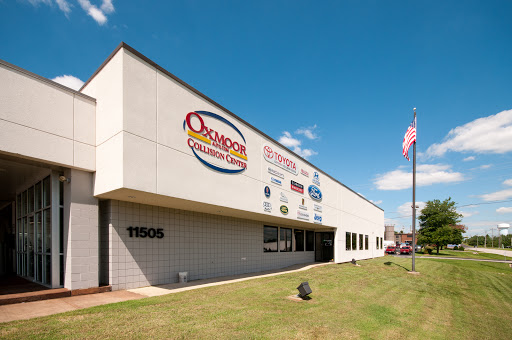 Auto Repair Shop «Oxmoor Collision Repair Center», reviews and photos, 11505 Electron Dr, Louisville, KY 40299, USA