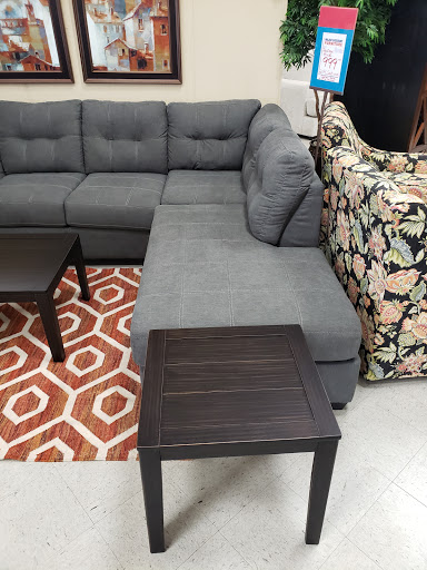Furniture Store «Major Discount Furniture», reviews and photos, 504 Henslee Dr, Dickson, TN 37055, USA