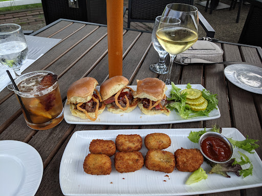 Country Club «South Shore Country Club», reviews and photos, 274 South St, Hingham, MA 02043, USA