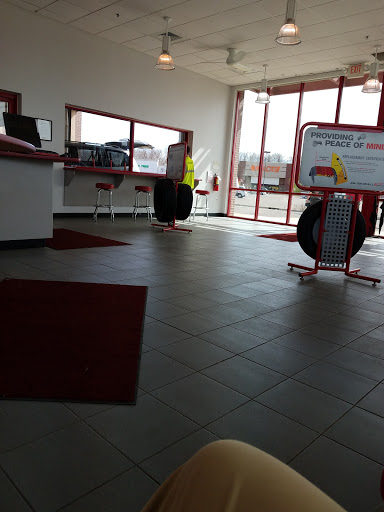 Tire Shop «Discount Tire Store - Maple Grove, MN», reviews and photos, 16485 County Rd 30, Maple Grove, MN 55311, USA