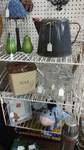 Flea Market «Unique Treasures Of Madison», reviews and photos, 1620 Athens Hwy, Madison, GA 30650, USA