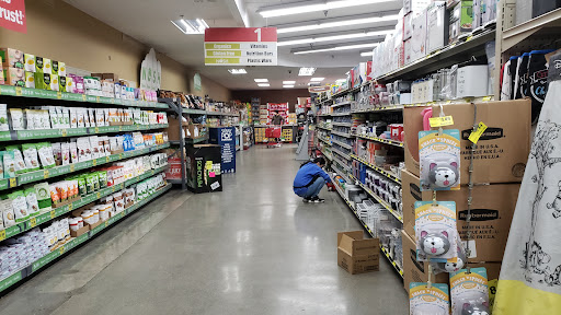 Grocery Store «Grocery Outlet Bargain Market», reviews and photos, 3020 NE 127th St, Seattle, WA 98125, USA