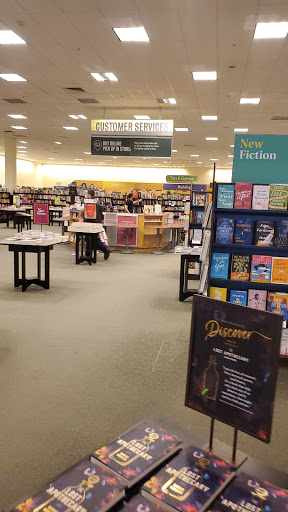 Book Store «Barnes & Noble», reviews and photos, 70 Worcester-Providence Turnpike, Millbury, MA 01527, USA