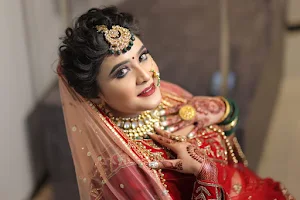 The Clay Smart Salon- Bridal Makeup in Gaur City 2|haircut salon in gaur city 2 image