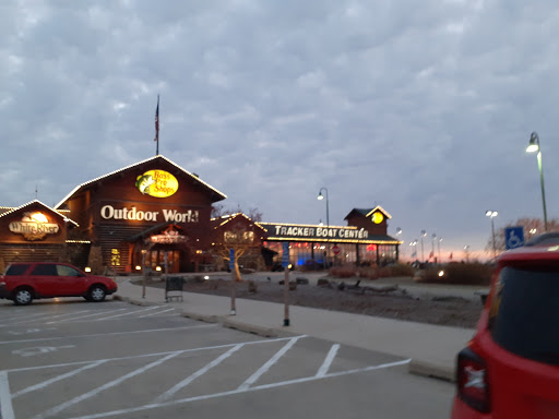 Sporting Goods Store «Bass Pro Shops», reviews and photos, 1000 Bass Pro Dr NW, Altoona, IA 50009, USA