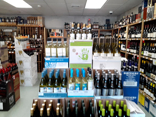 Wine Store «Norfolk Wine & Spirits», reviews and photos, 206 Dedham St, Norfolk, MA 02056, USA