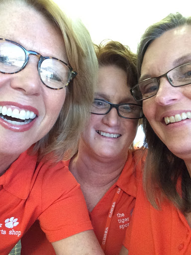 Sportswear Store «Tiger Sports Shop (Downtown)», reviews and photos, 364 College Ave, Clemson, SC 29631, USA