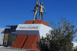 Monumento a los Trabajadores image