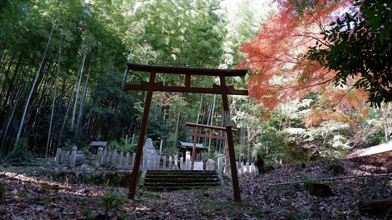 津万の稲荷神社
