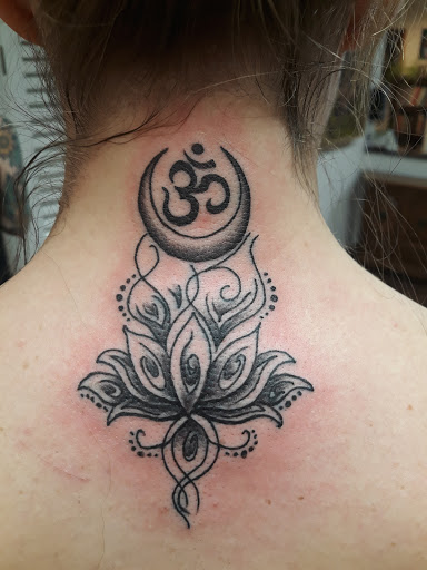 Tattoo Shop «Wintership Tattoo and Art Gallery», reviews and photos, 202 S Barstow St, Eau Claire, WI 54701, USA