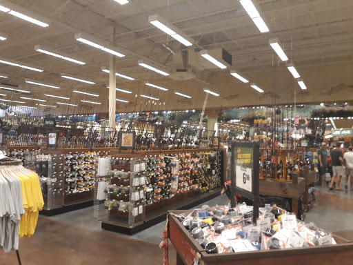 Sporting Goods Store «Bass Pro Shops», reviews and photos, 10501 Palm River Rd, Tampa, FL 33619, USA