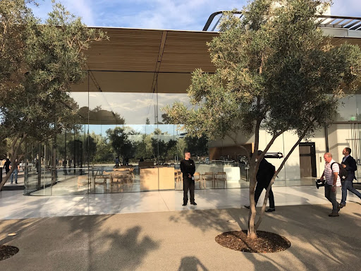 Computer Store «Apple Infinite Loop», reviews and photos, 1 Infinite Loop, Cupertino, CA 95014, USA