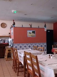 Atmosphère du Restaurant portugais O Galo à Gond-Pontouvre - n°1