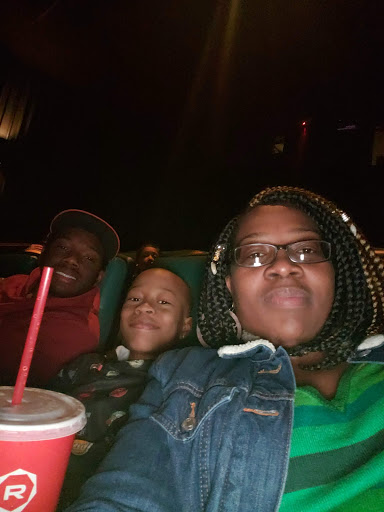 Movie Theater «Regal Cinemas Niagara Falls 12», reviews and photos, 720 Builders Way, Niagara Falls, NY 14304, USA