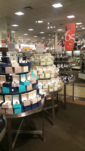 Department Store «Century 21 Department Store», reviews and photos, 1085 Old Country Rd, Westbury, NY 11590, USA