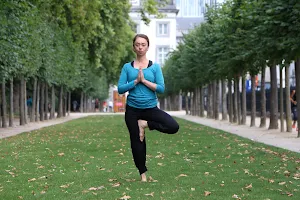 Yoga Thérapie. Consultations individuelles pour une pratique totalement adaptée à vos besoins. image