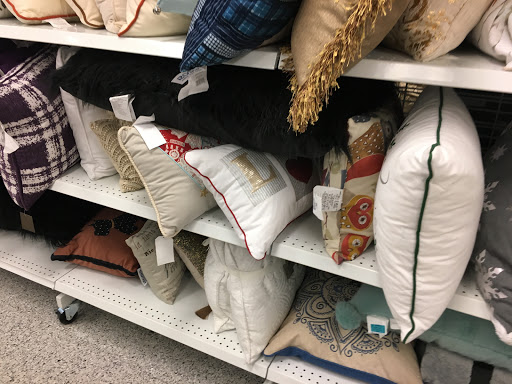 Clothing Store «Ross Dress for Less», reviews and photos, 151 N McDowell Blvd, Petaluma, CA 94954, USA