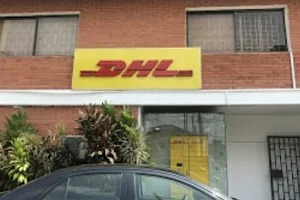 DHL courier service image