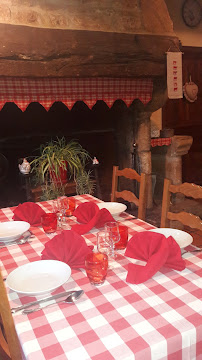 Atmosphère du Restaurant français L'Auberge du Peyrol - Chez Janine à Sergeac - n°12