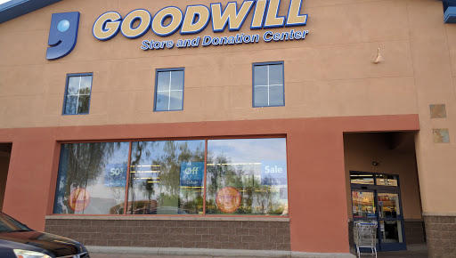 Thrift Store «Lindsay & Warner Goodwill Retail Store & Donation Center», reviews and photos, 874 E Warner Rd, Gilbert, AZ 85296, USA