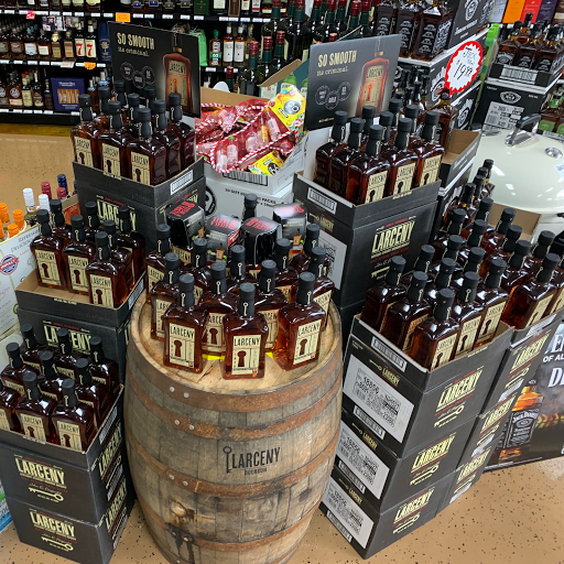 Liquor Store «19 Wine & Spirits», reviews and photos, 101 Verdae Blvd #190, Greenville, SC 29607, USA