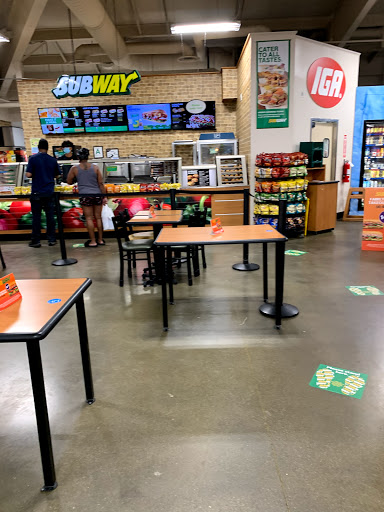 Grocery Store «Crossroads IGA», reviews and photos, 14010 Shelbyville Rd, Louisville, KY 40245, USA